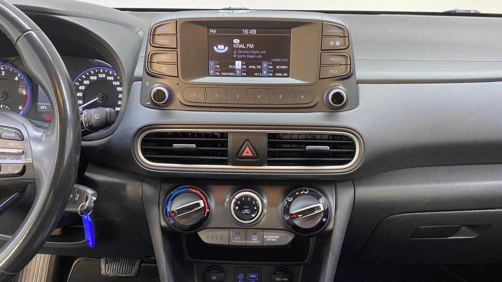 HYUNDAI KONA 5
